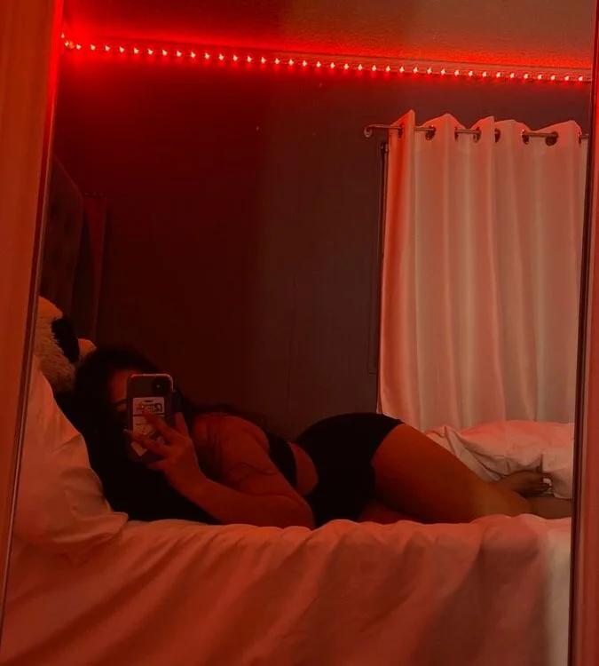 Siline367 Adlı Modelin Çevrimdışı XXX Sohbeti