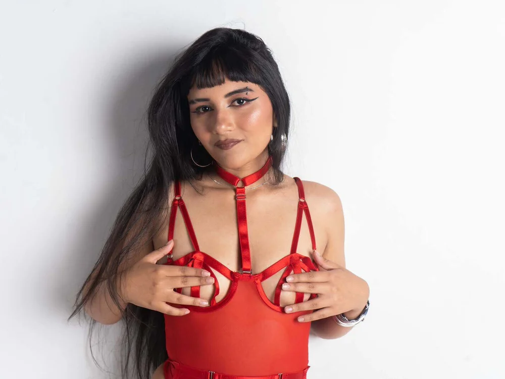 Hanna_Clark__ Offline XXX-chat