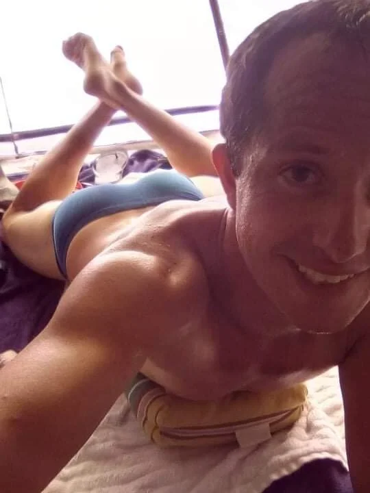 Roberts8inchcock Offline XXX-Chat