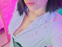 XXX chat uživo modela Roxanne_Han