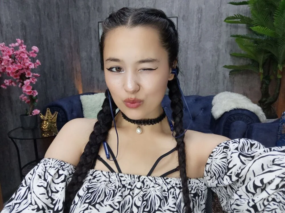 AgathaJune1 Chat XXX offline