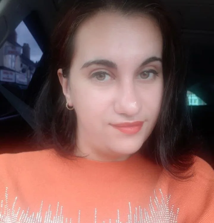 Madeline4you's Offline Chat Room