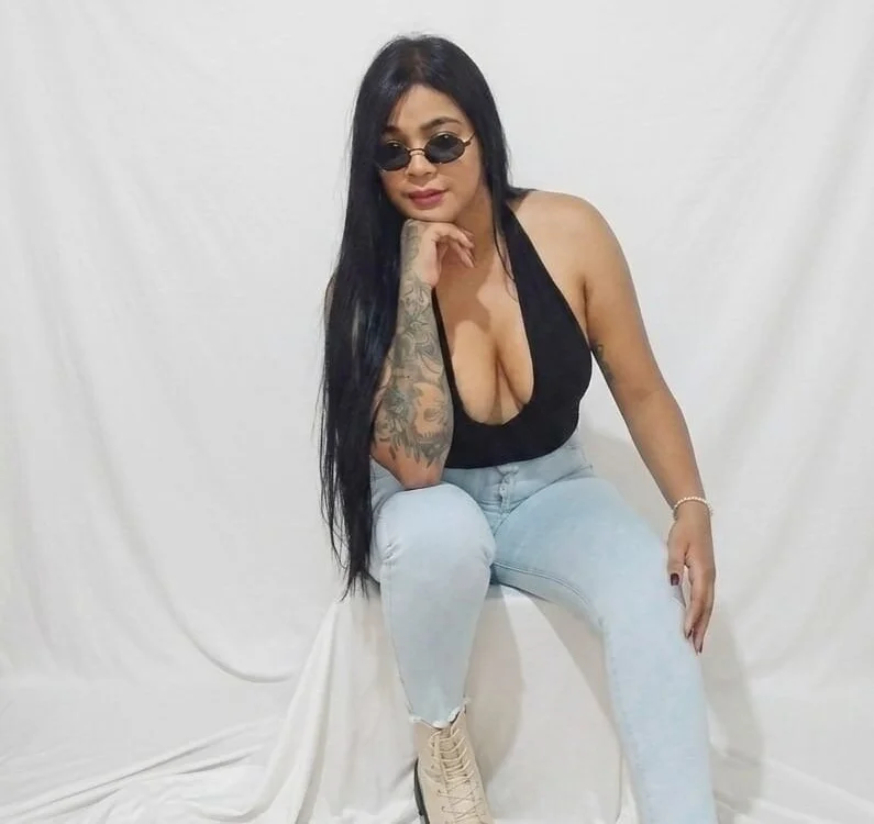 Offline XXX chat modela camila_valenciia_