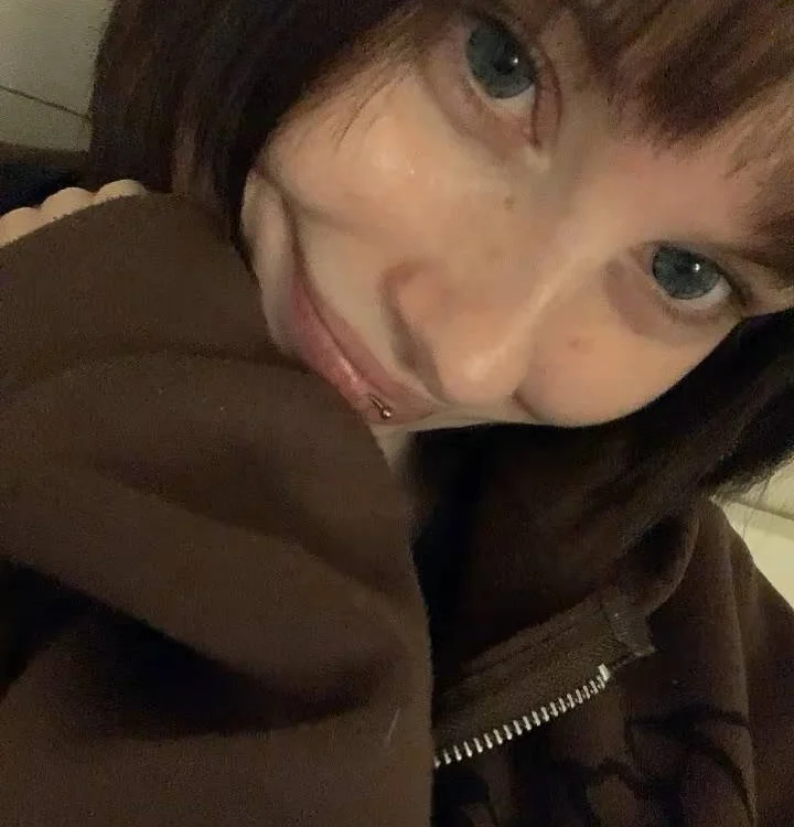 Offline XXX chat modela Dacota_love