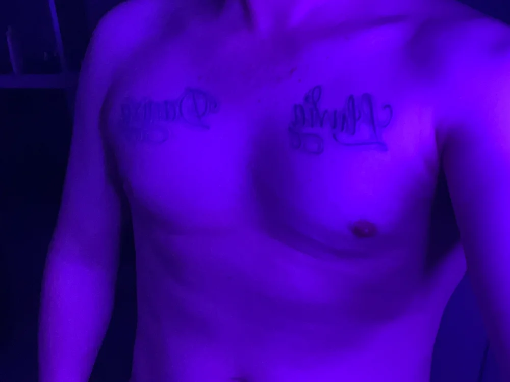 Anthony_0808 offline XXX-chatje