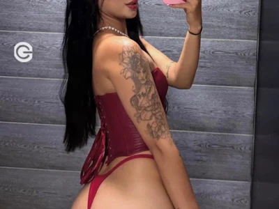 sofia_clarksonn