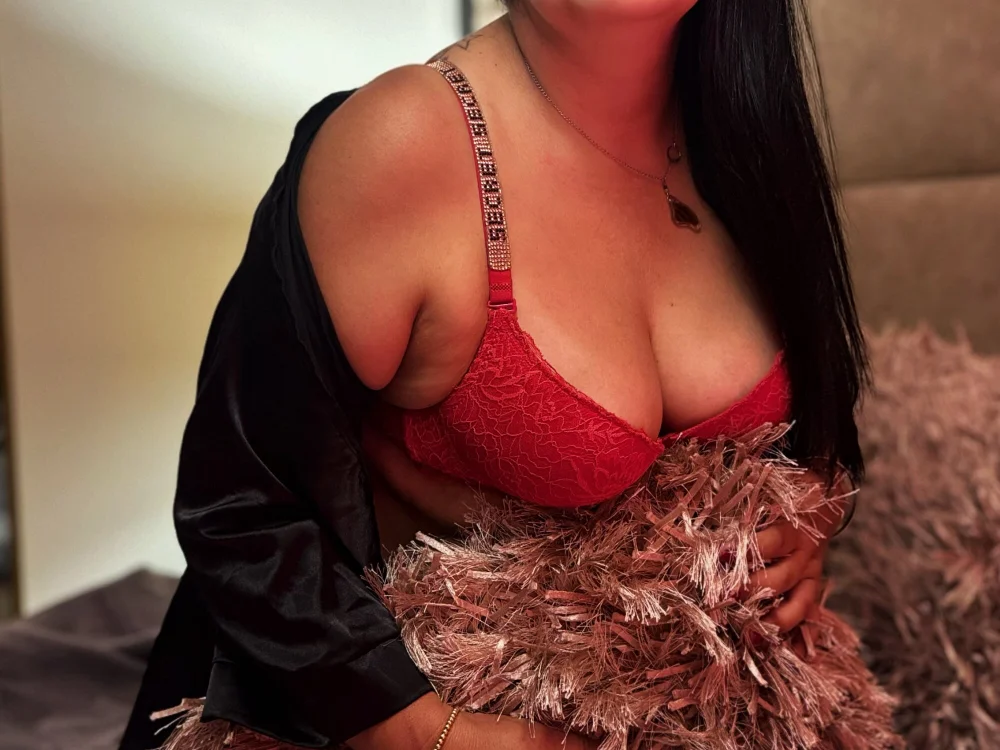 NoaMilf_ Offline XXX-Chat