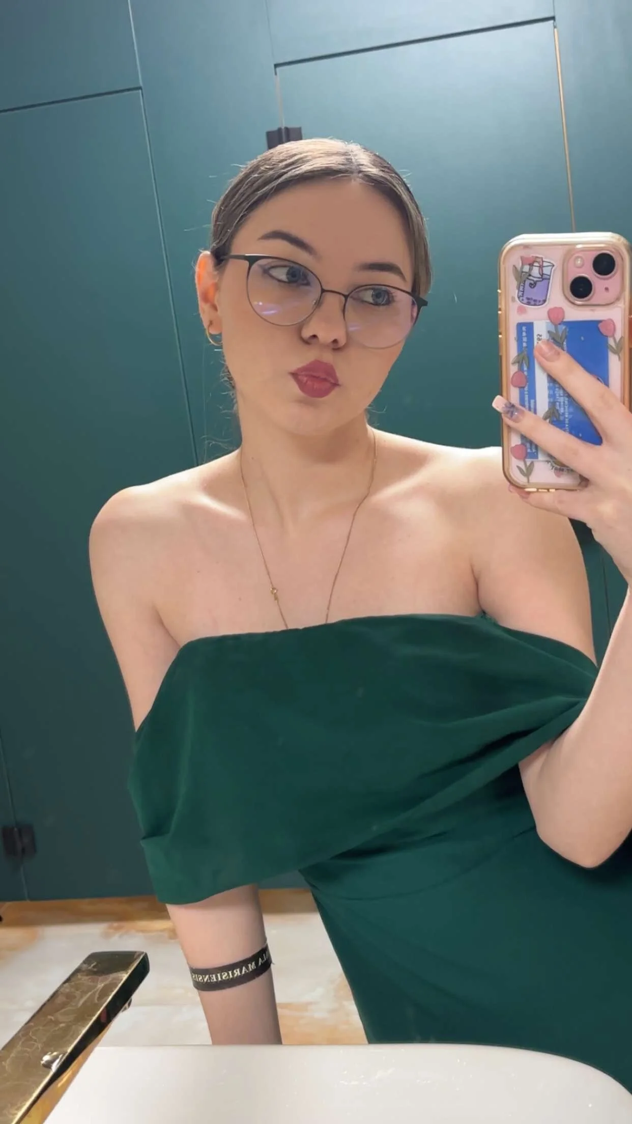 wet_sophie