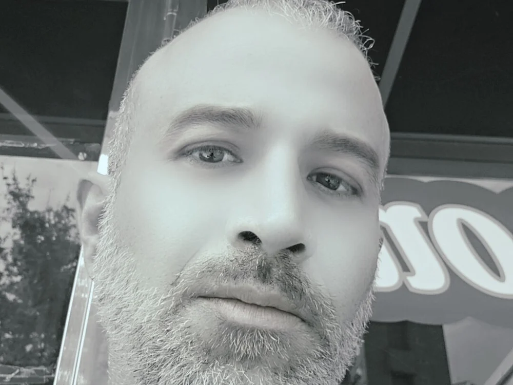 cudeiro87's Offline Chat Room