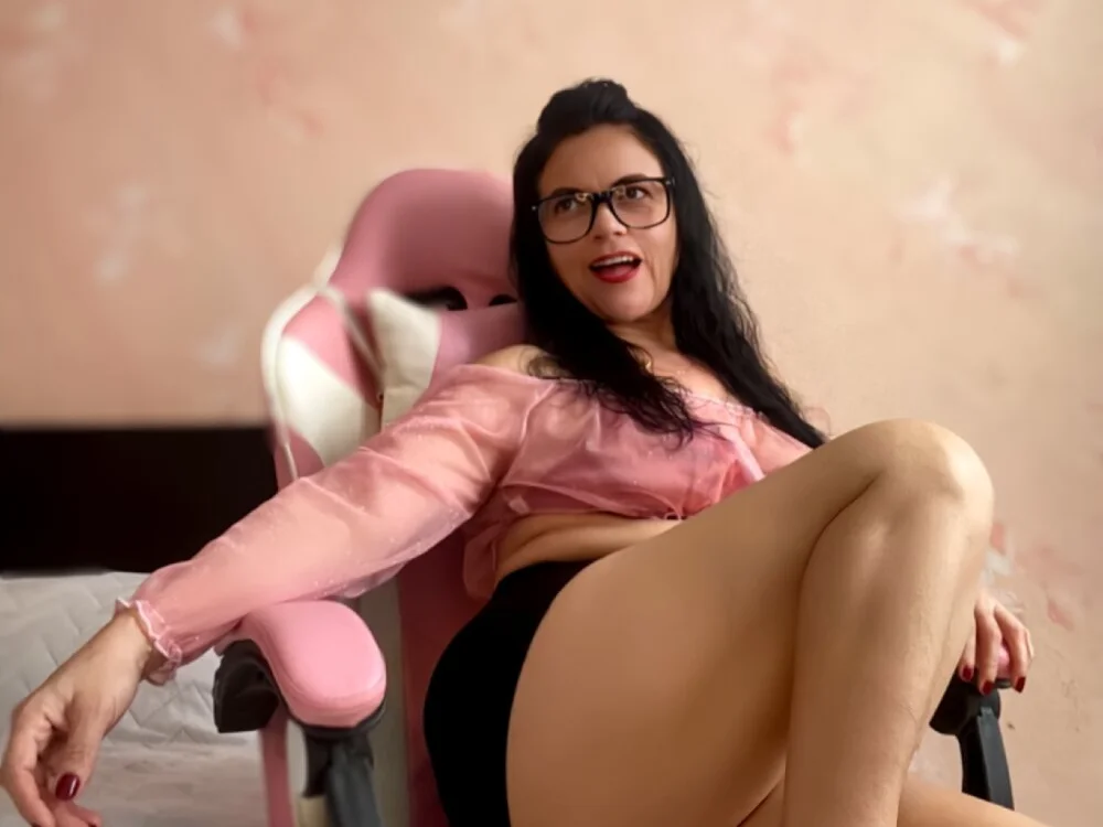 Sharongirl07 offline XXX-chatje