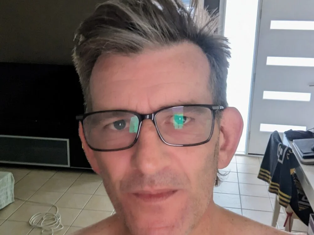 shhhoot73 Offline XXX-chat