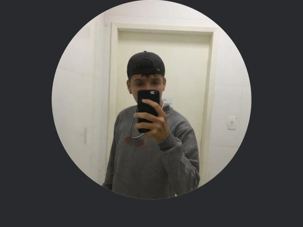 geovanii157's Offline XXX Chat