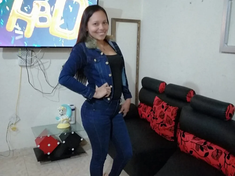 kate054u's Offline XXX Chat