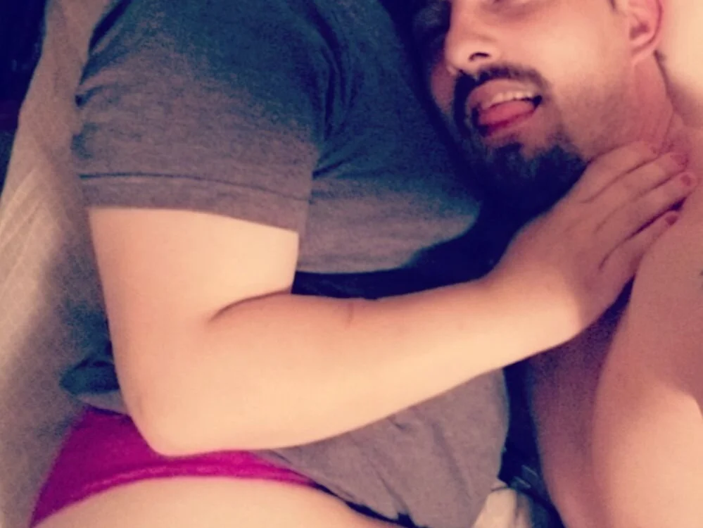 Krazy_couple23's Offline XXX Chat