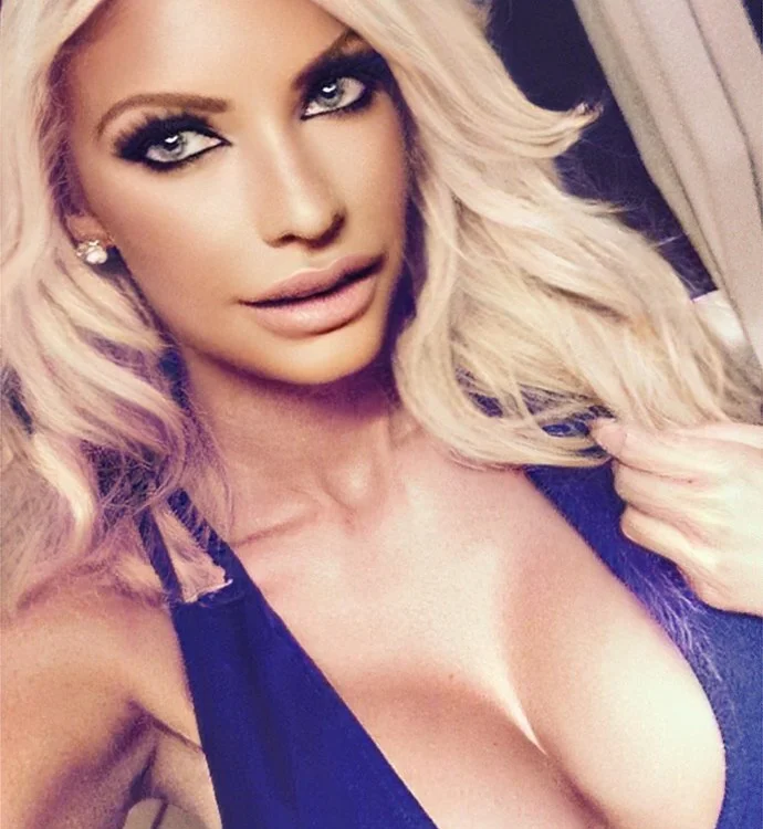CharmsAwayBae's Offline XXX Chat