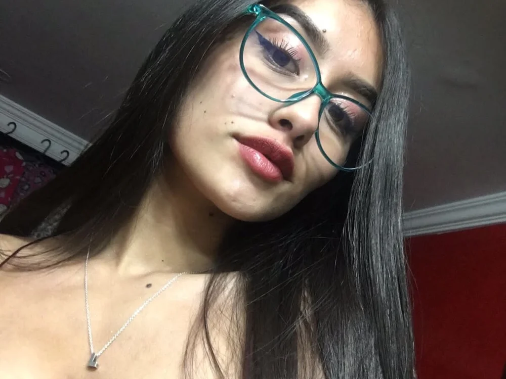 moanavaiana_'s Offline XXX Chat