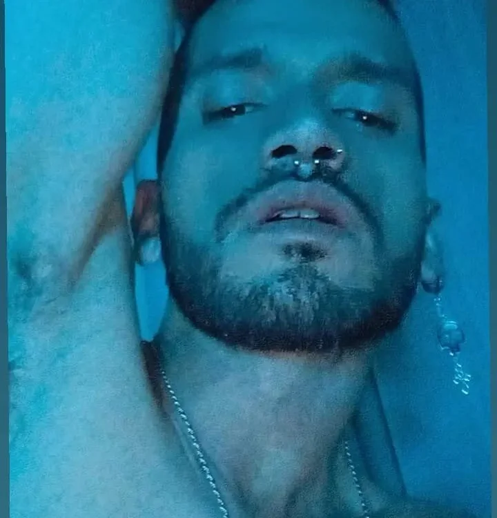 Andres_ramsey's Offline XXX Chat