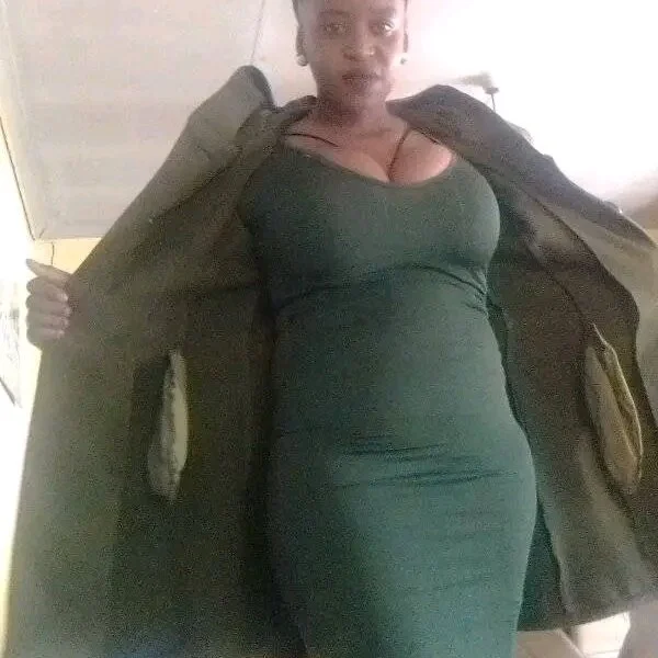 BIG_BOOBSxXxX offline XXX-chatje