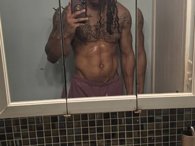 twotoneexhibitionist profile