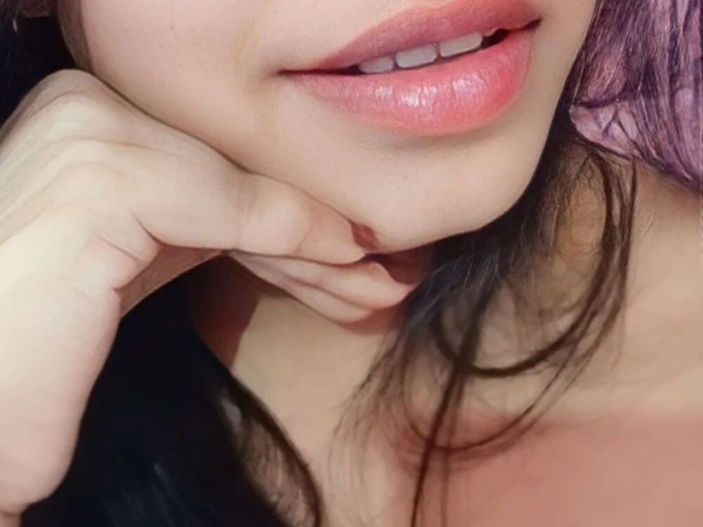 Confident_chic Chat XXX Ngoại tuyến