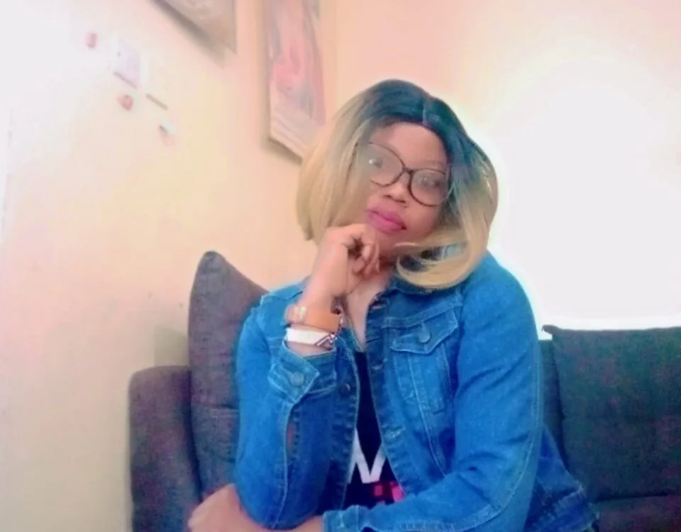 Shortsexygal16's Offline XXX Chat