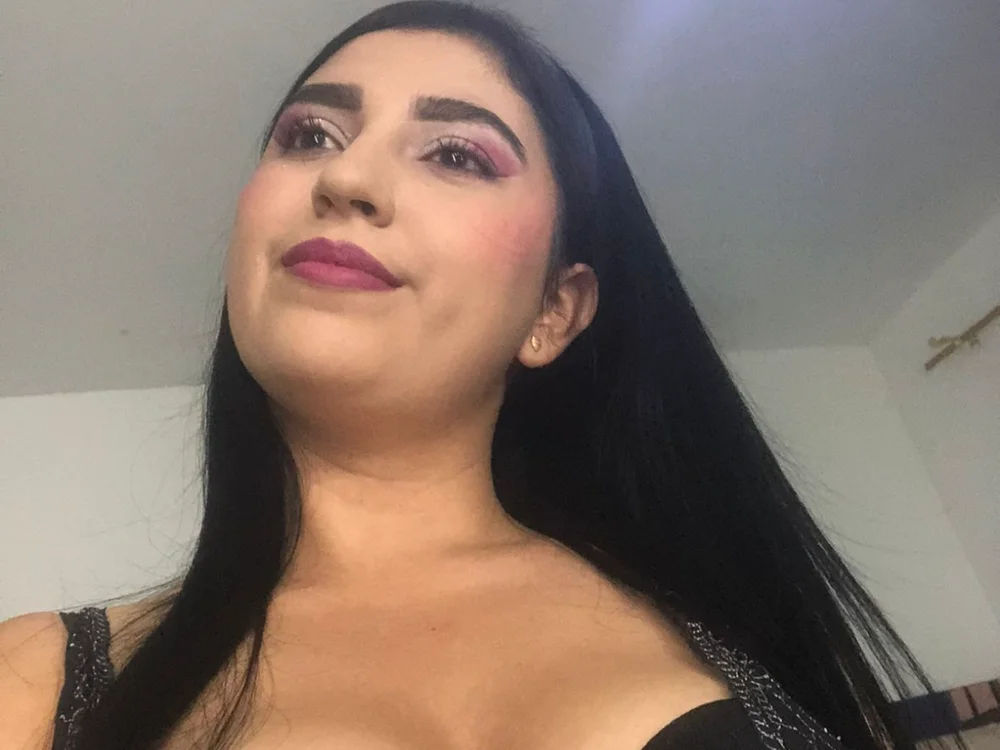 Kaylu_X's Offline Chat Room
