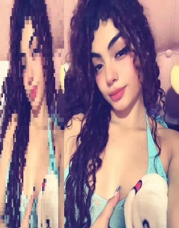 RosyBloomxn Offline XXX chat