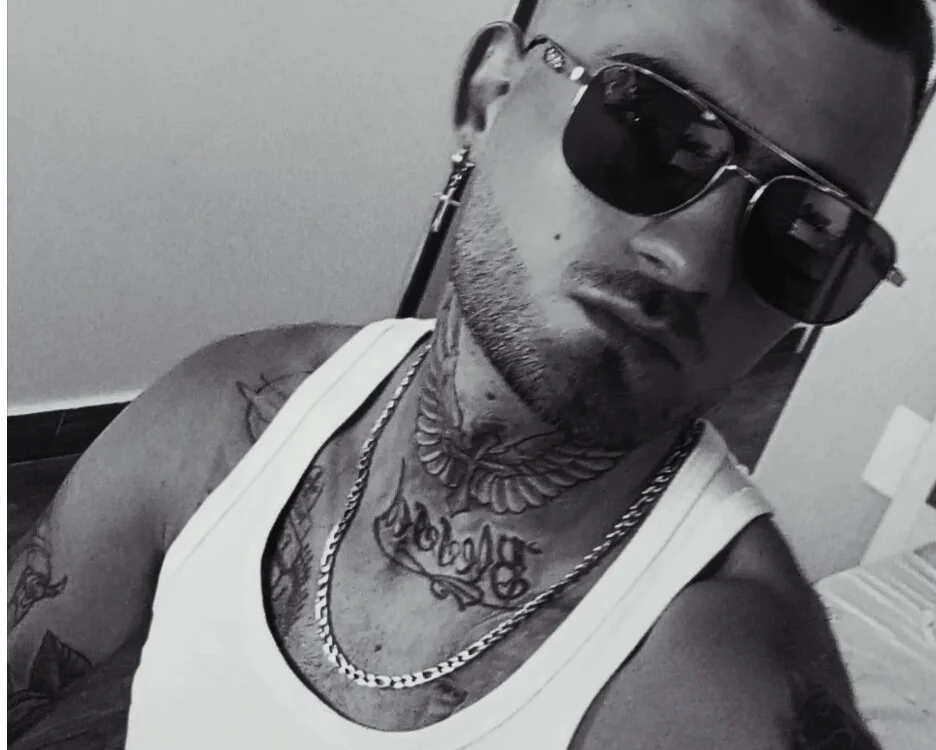 jacobsex221's Offline XXX Chat