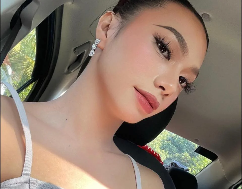 MissDemiAnderson: офлайн-секс-чат