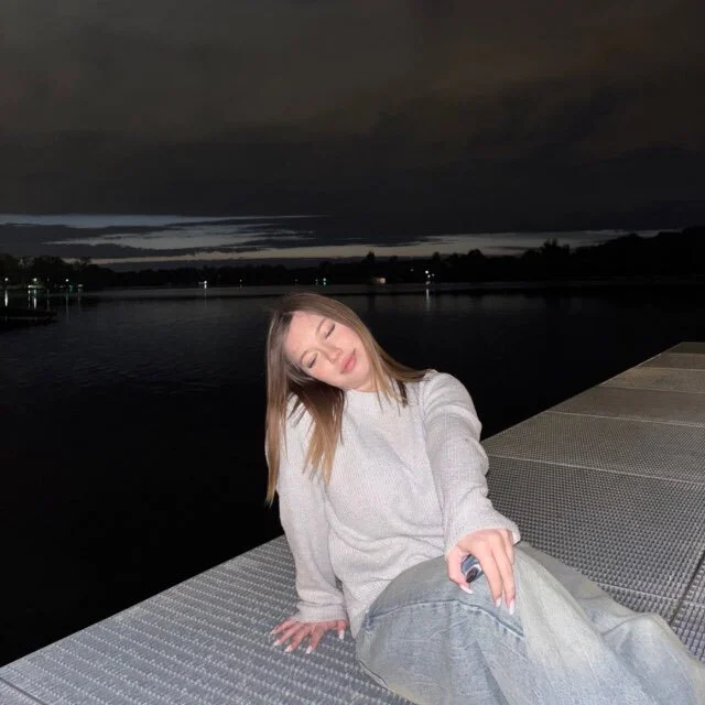 Mia_Kely's Offline XXX Chat