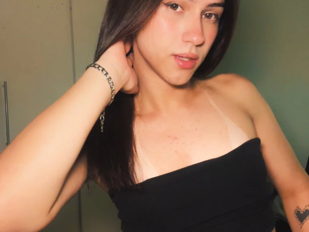 Gabi2605 Offline XXX-chat