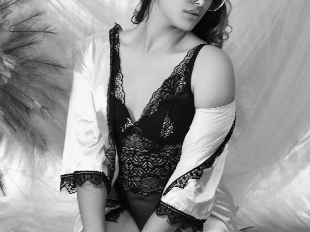 Valen_with_pussy 离线XXX聊天