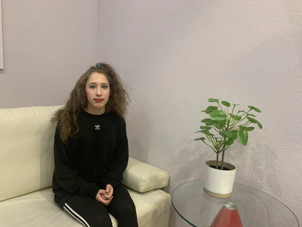 debora_lion's Offline Chat Room