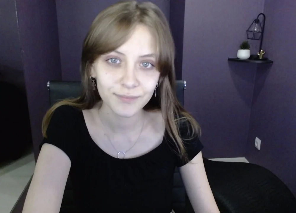 Perfectg1rl's Offline Chat Room