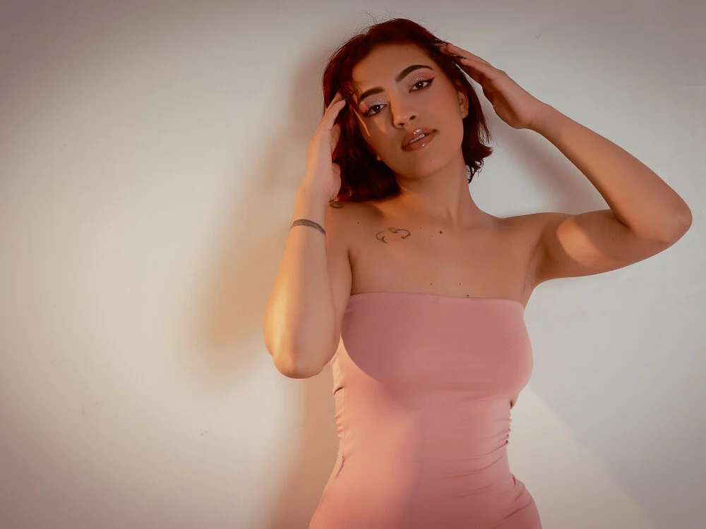 AlliceRosero: офлайн-секс-чат