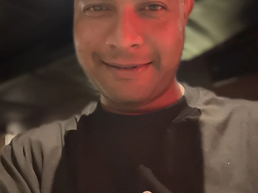 rahul_2691's Offline Chat Room