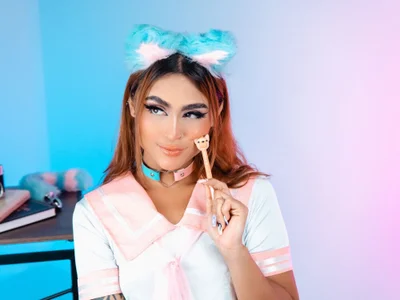 Violette-Ramirez01 profile