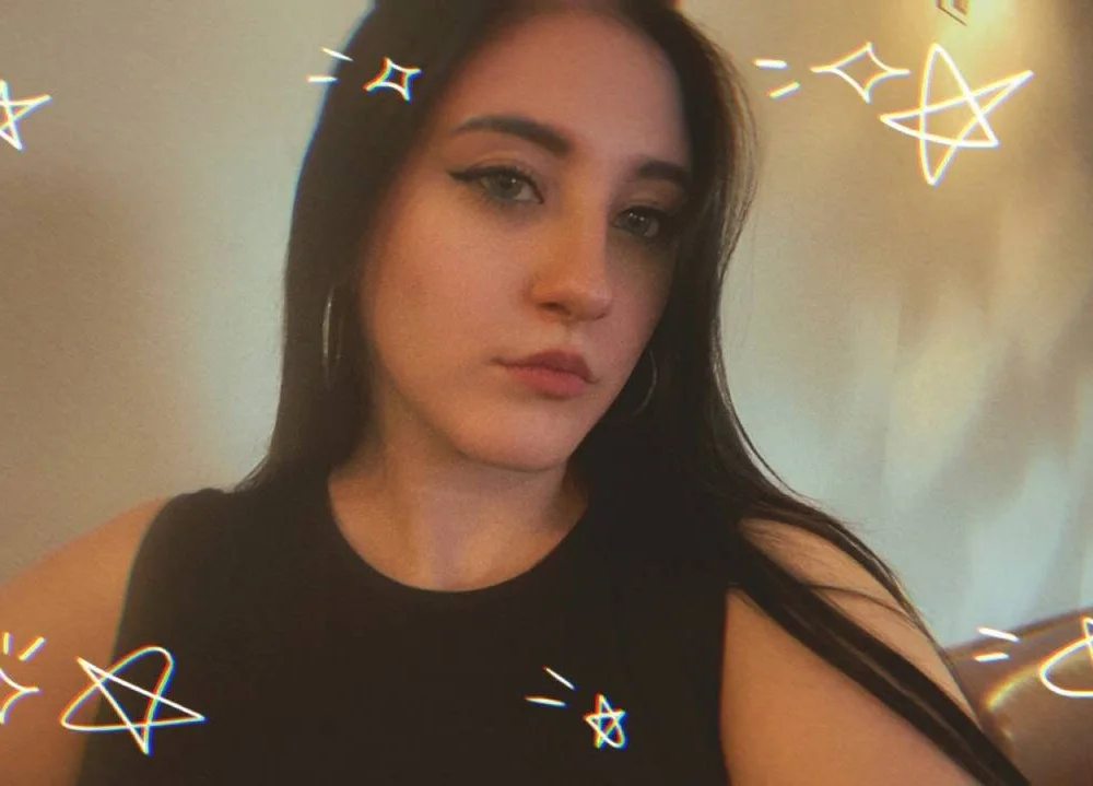 Lucy_Haall's Offline XXX Chat