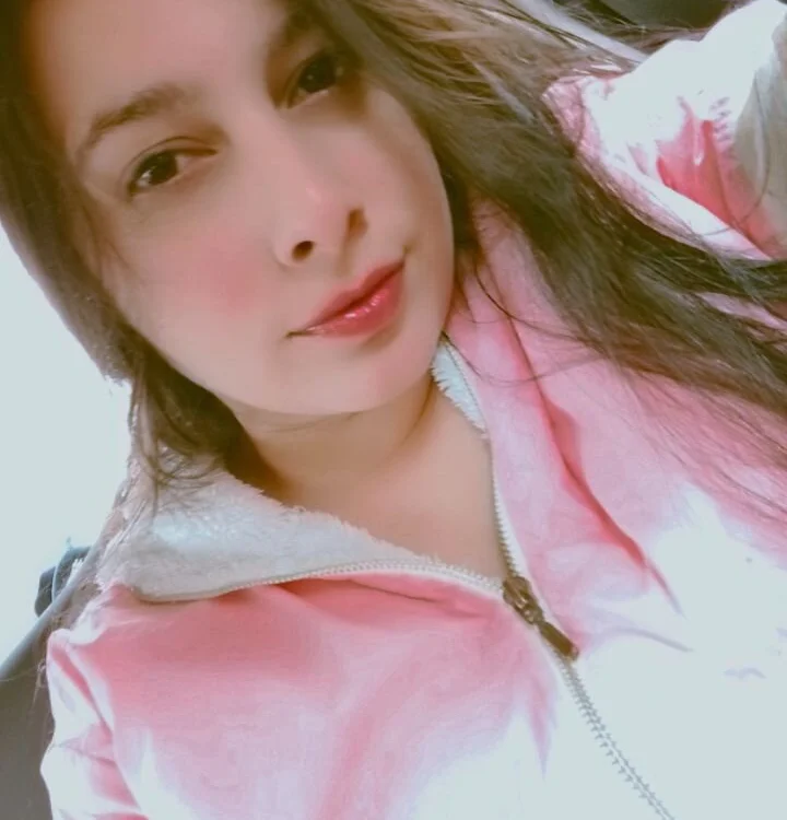 Zoe_Bentley offline chatrum