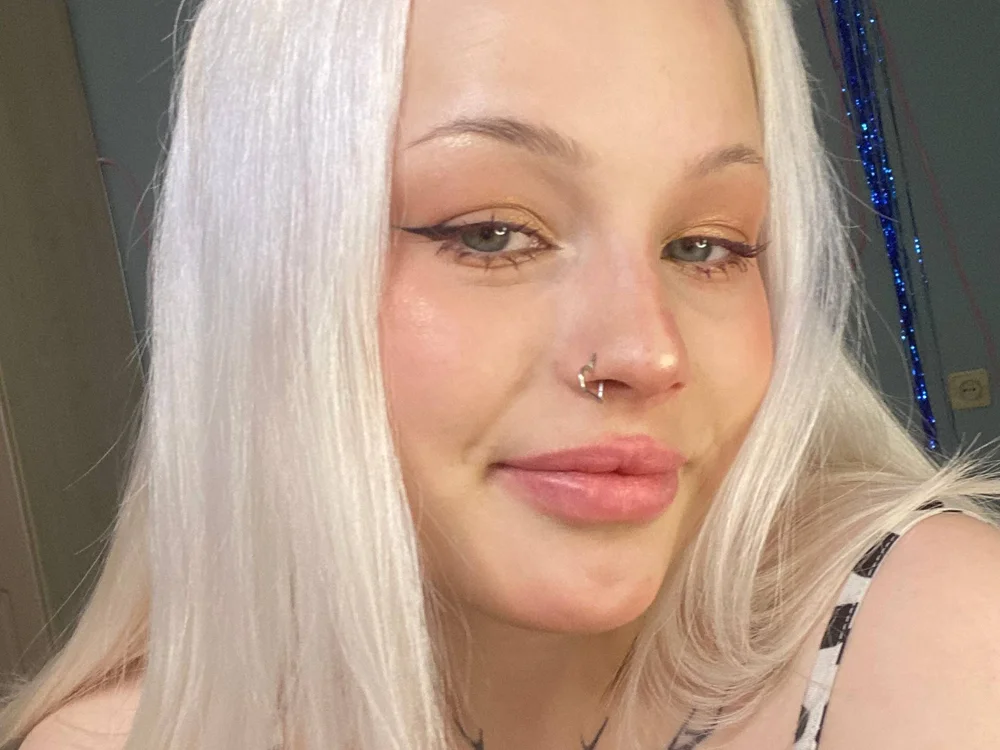 Maria_Sun's Offline XXX Chat