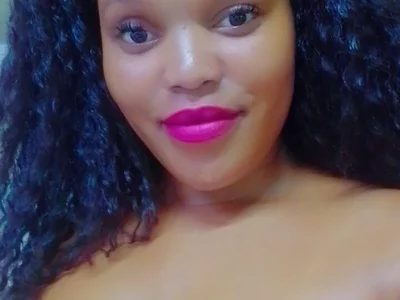 CurvyDesire01