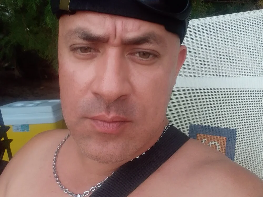 jesucho840 Offline XXX-Chat