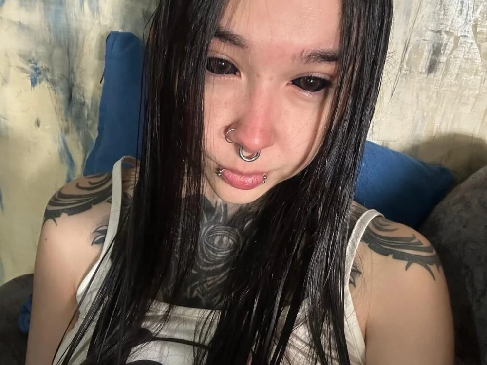 alien_eyes09 Offline XXX-Chat