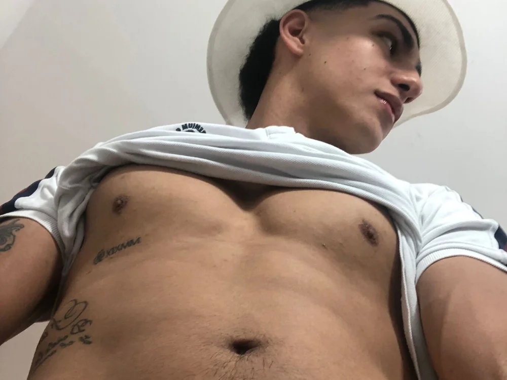 Goldendesirexx - Live Sex Cam