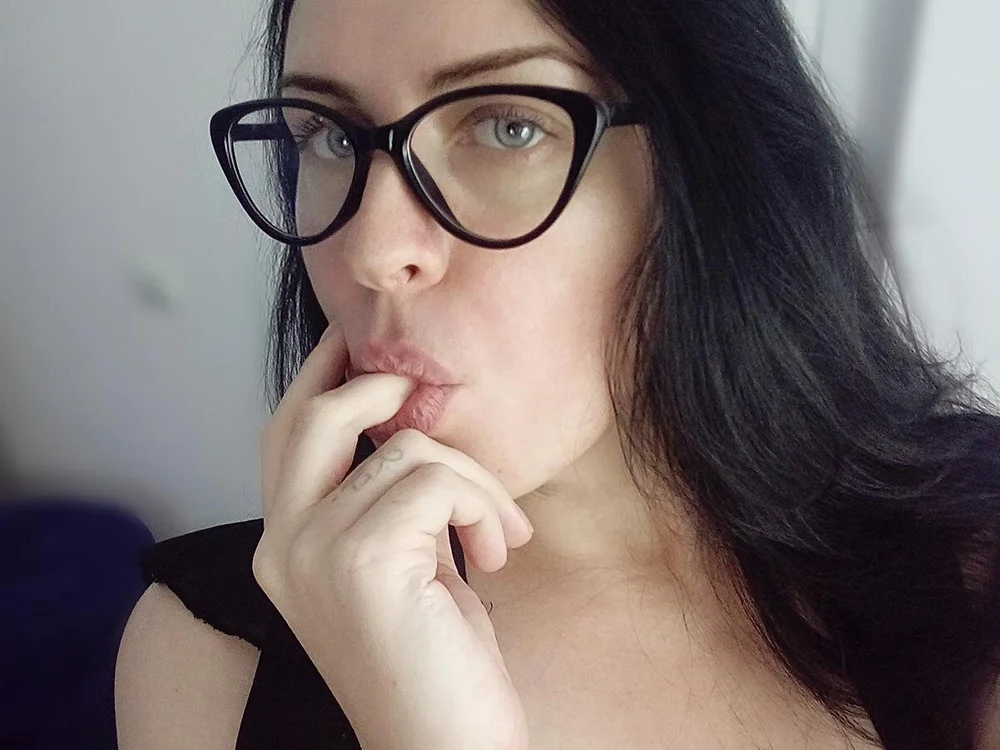JacquelineElle's Offline XXX Chat