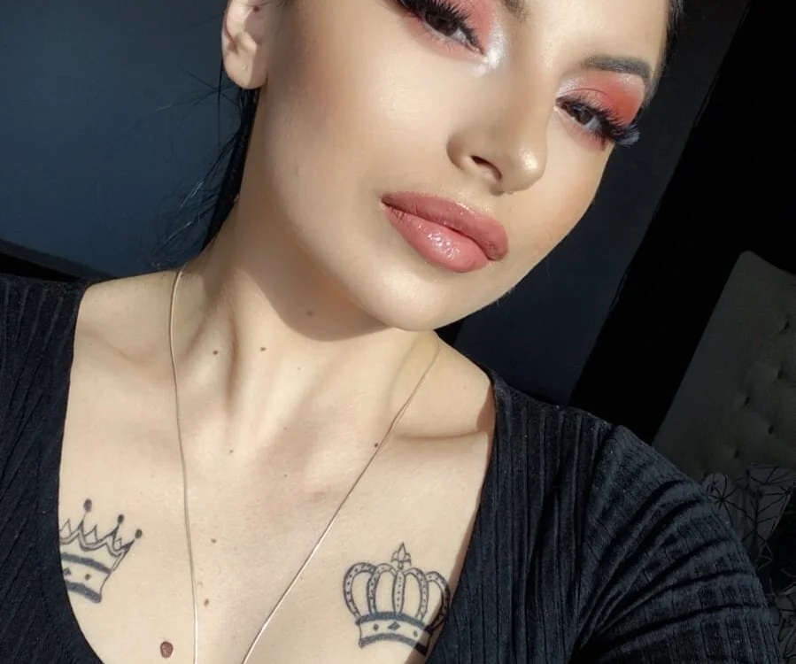 inna_rose's Offline Chat Room