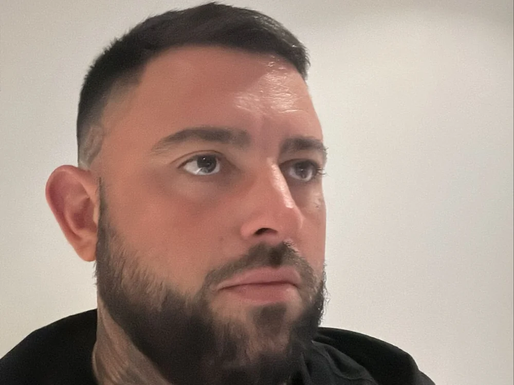 TheCriminal1's Offline Chat Room