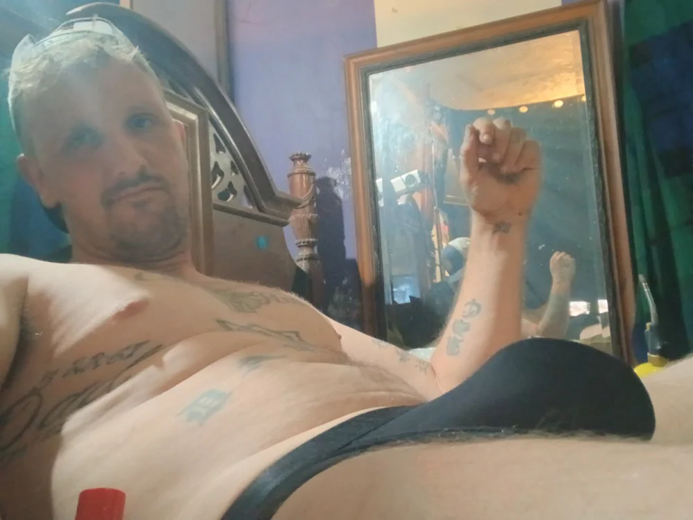 Johnny_Depths' Offline Chat Room