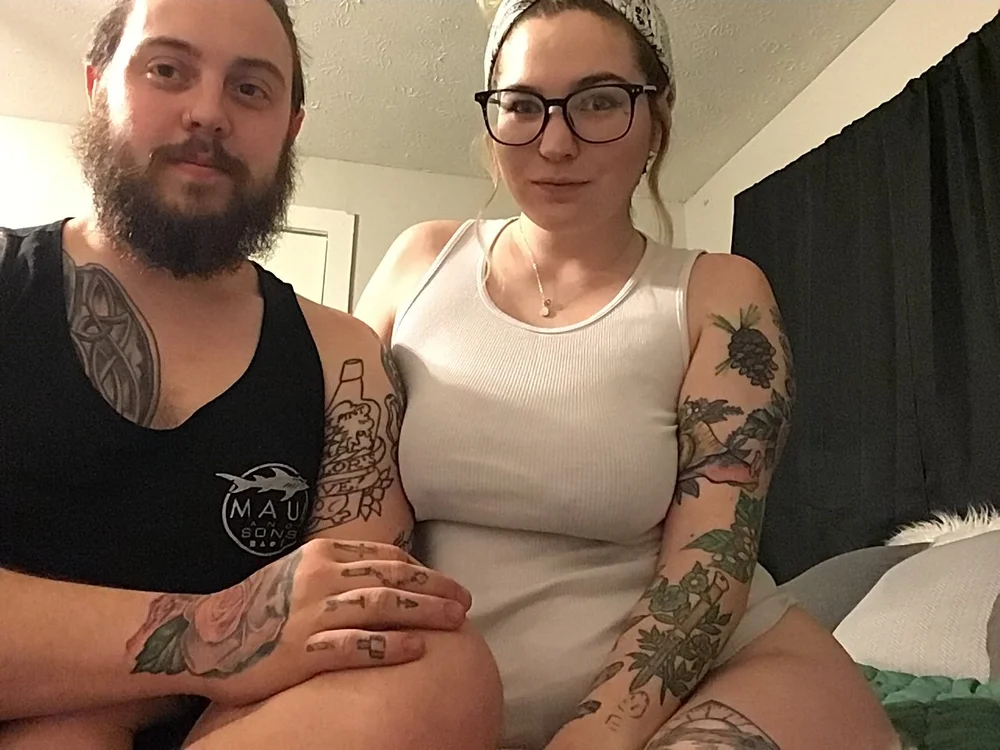 tattooedcouple5's Offline Chat Room