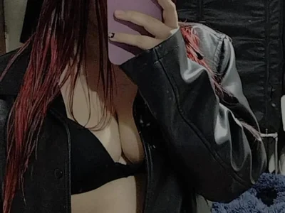 CarrieBlossom Female Dildo Strip Cam